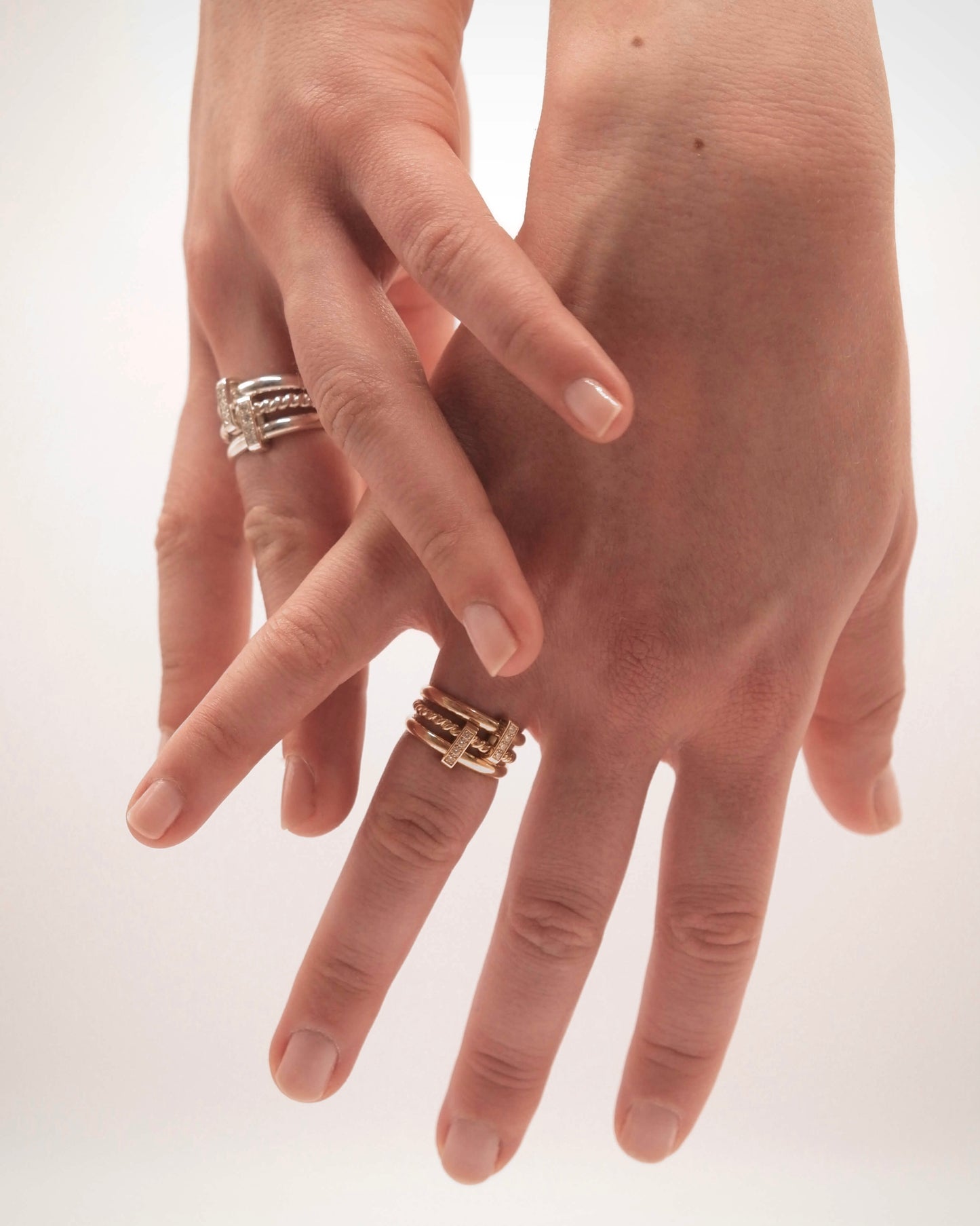 BAGUE LASSO - Or jaune, Diamants